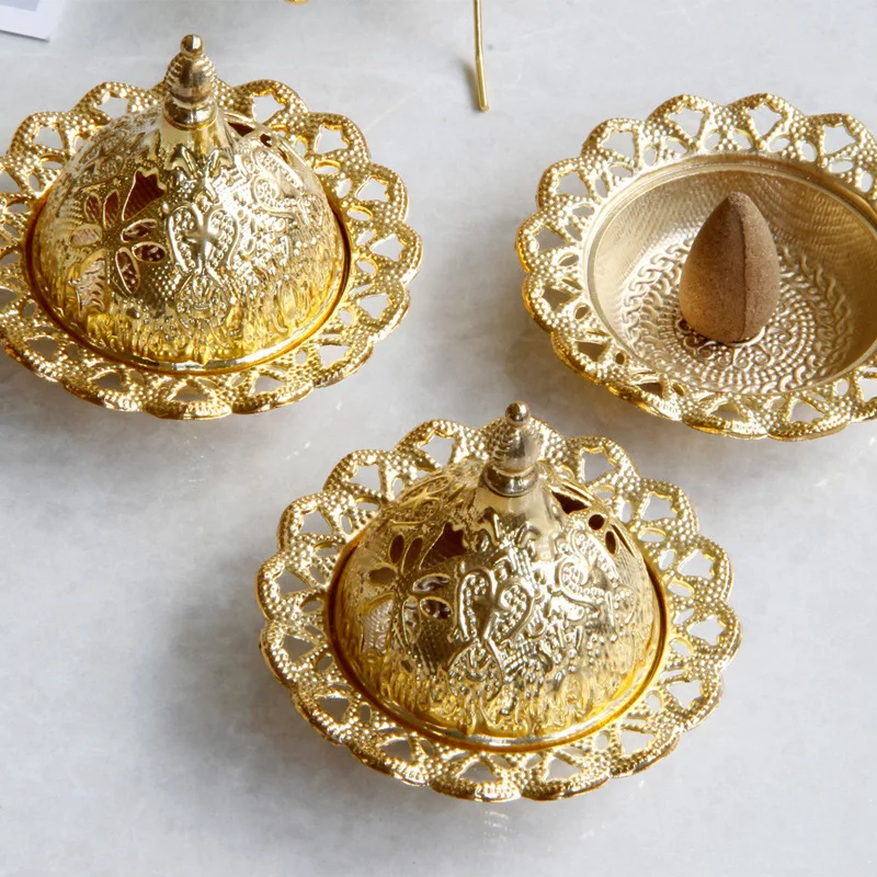 Middle Eastern Style Mini Incense Burner Luxury Gold Metal Censer Chic Buddhism Incense Holder Aromatherapy Furnace Home Decor
Middle Eastern Style Mini Incense Burner Luxury Gold Metal Censer Chic Buddhism Incense Holder Aromatherapy Furnace Home Decor