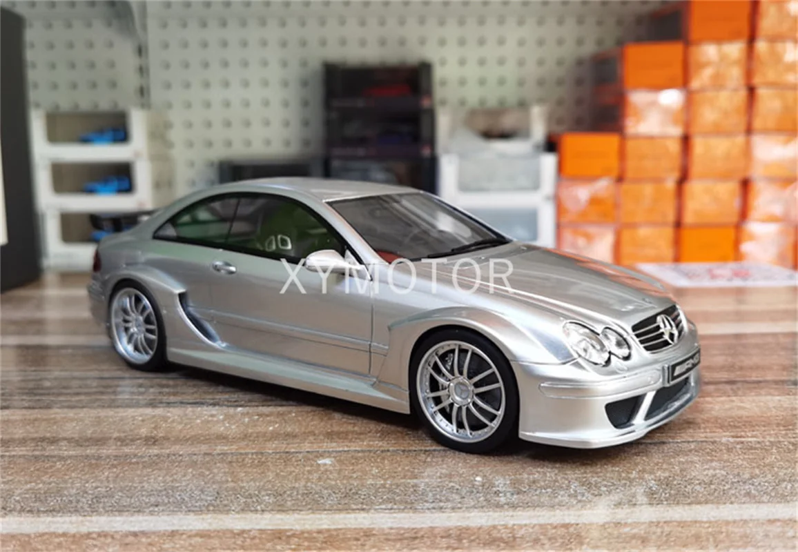 OTTO 1/18 для Benz C209 Coupe AMG CLK DTM OT895 полимерная лимитированная Модель автомобиля игрушки Хобби Подарки коллекция демонстрационные украшения
OTTO 1/18 для Benz C209 Coupe AMG CLK DTM OT895 полимерная лимитированная Модель автомобиля игрушки Хобби Подарки коллекция демонстрационные украшения