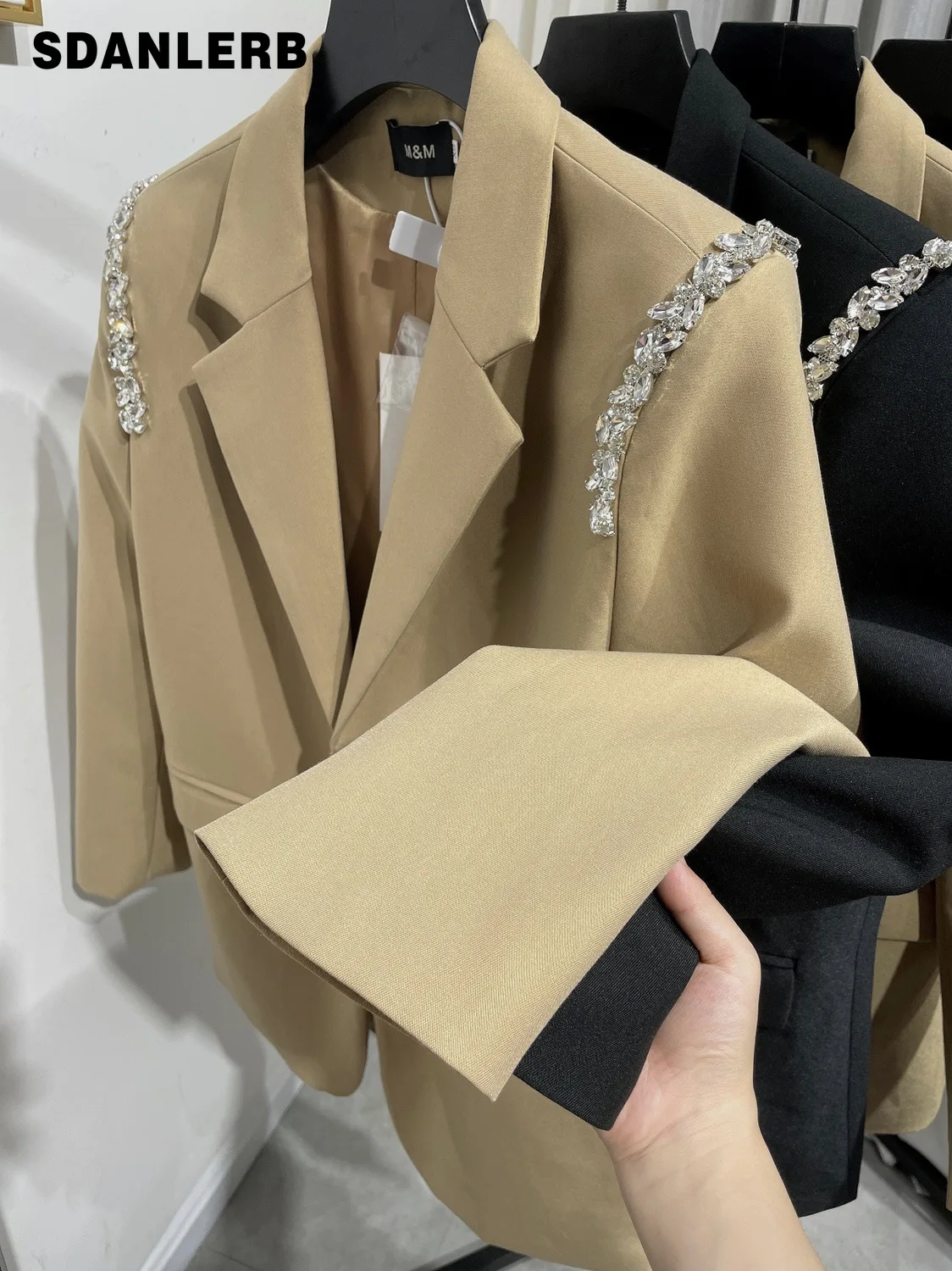2022 New Spring Autumn Diamond Suit Jacket Long Sleeve Solid Color Women's Suit Loose Elegant All-Matching Blazer Coat
2022 New Spring Autumn Diamond Suit Jacket Long Sleeve Solid Color Women's Suit Loose Elegant All-Matching Blazer Coat