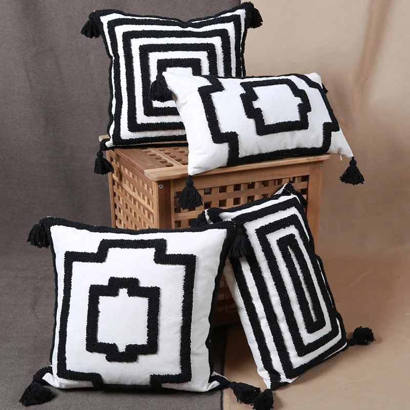 Square Cushion Case with Tassels Fall Decor Boho Tufted Throw Pillow Cover 18x18 Inch Modern Upholstery Black and White Cotton
Square Cushion Case with Tassels Fall Decor Boho Tufted Throw Pillow Cover 18x18 Inch Modern Upholstery Black and White Cotton