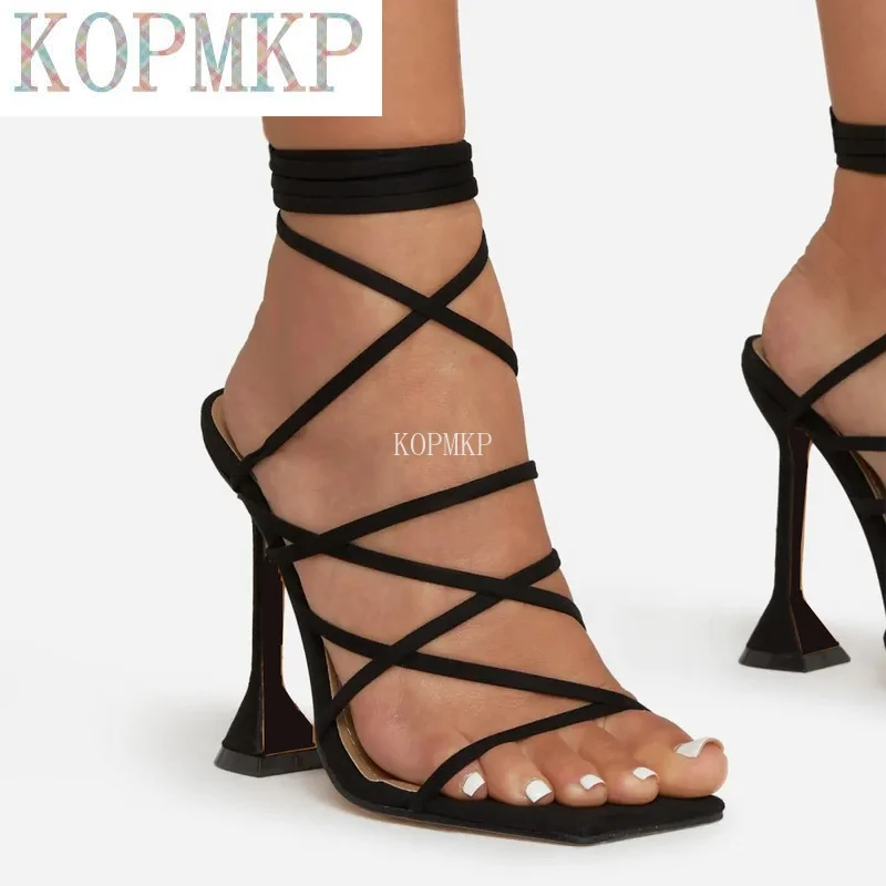 2022 Summer Women Cross-Tied Sandals Narrow Band Lace Up Rome Pumps Shoes Ladies Sexy Thin High Heel Gladiator Sandals 35-43
2022 Summer Women Cross-Tied Sandals Narrow Band Lace Up Rome Pumps Shoes Ladies Sexy Thin High Heel Gladiator Sandals 35-43