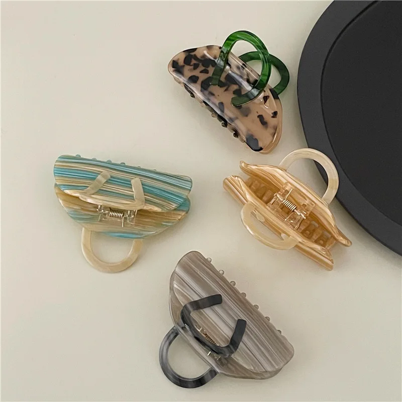 2022 New Ins Large Geometric Hair Clip Semicircle Tortoiseshell Leopard Acetate Hair Claw For Women Fashion Hair Accessories
2022 New Ins Large Geometric Hair Clip Semicircle Tortoiseshell Leopard Acetate Hair Claw For Women Fashion Hair Accessories