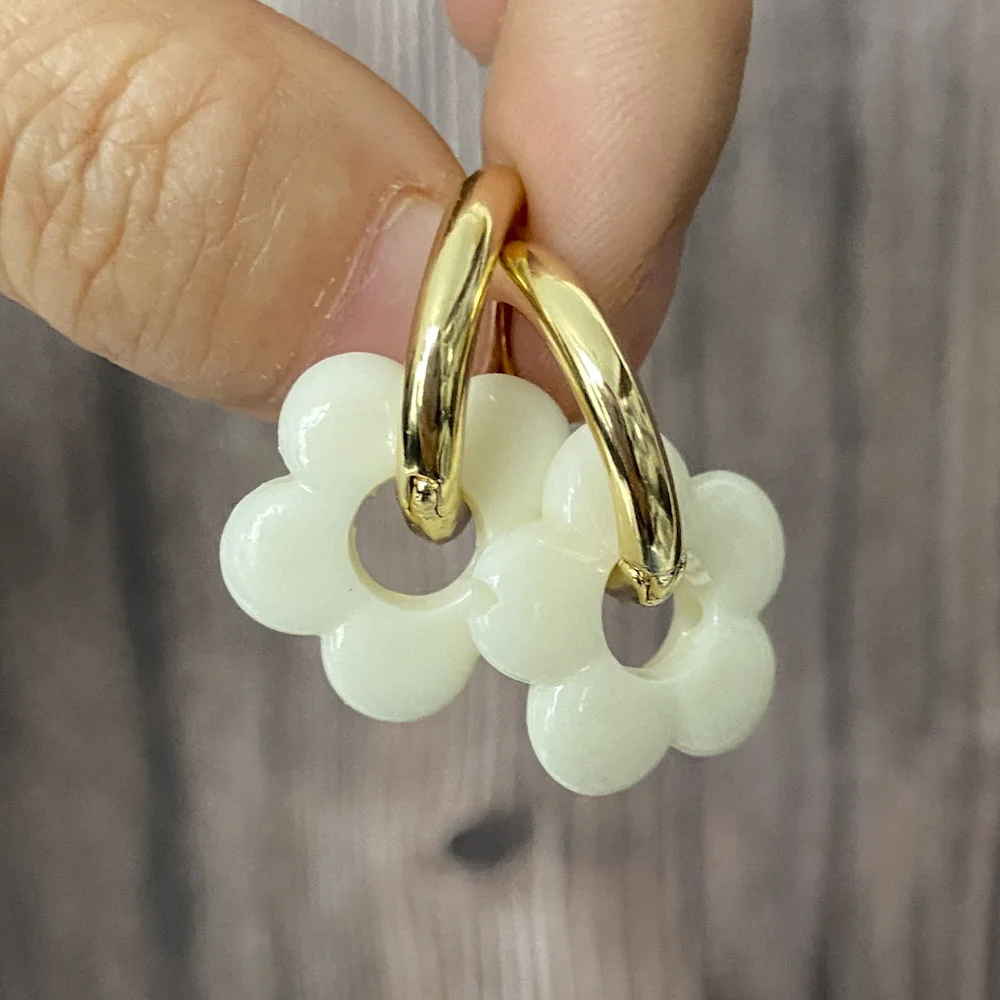 2023 New Arrival Cute Colorful Resin Acrylic Flower Earrings for Women Daily Fashion Jewelry Pendant Gift
2023 New Arrival Cute Colorful Resin Acrylic Flower Earrings for Women Daily Fashion Jewelry Pendant Gift