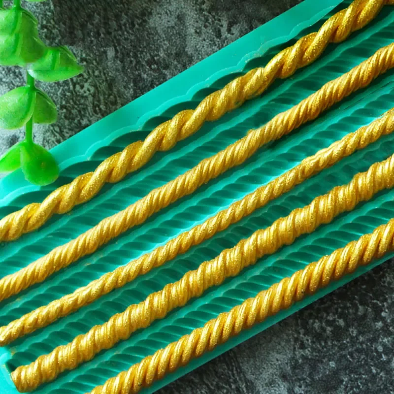 NEW2023 Five Ropes Sugarcraft Silicone Mold Cake Decorating Tools Confeitaria Moldes De Silicone Fondant Cake Mold Chocoe Molds
NEW2023 Five Ropes Sugarcraft Silicone Mold Cake Decorating Tools Confeitaria Moldes De Silicone Fondant Cake Mold Chocoe Molds