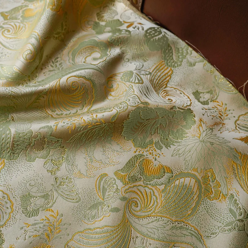 150cm Width Multicolor Gold Jacquard Classic Wmen's Cheongsam Dress Retro Spring And Autumn Jacket Fabric
150cm Width Multicolor Gold Jacquard Classic Wmen's Cheongsam Dress Retro Spring And Autumn Jacket Fabric