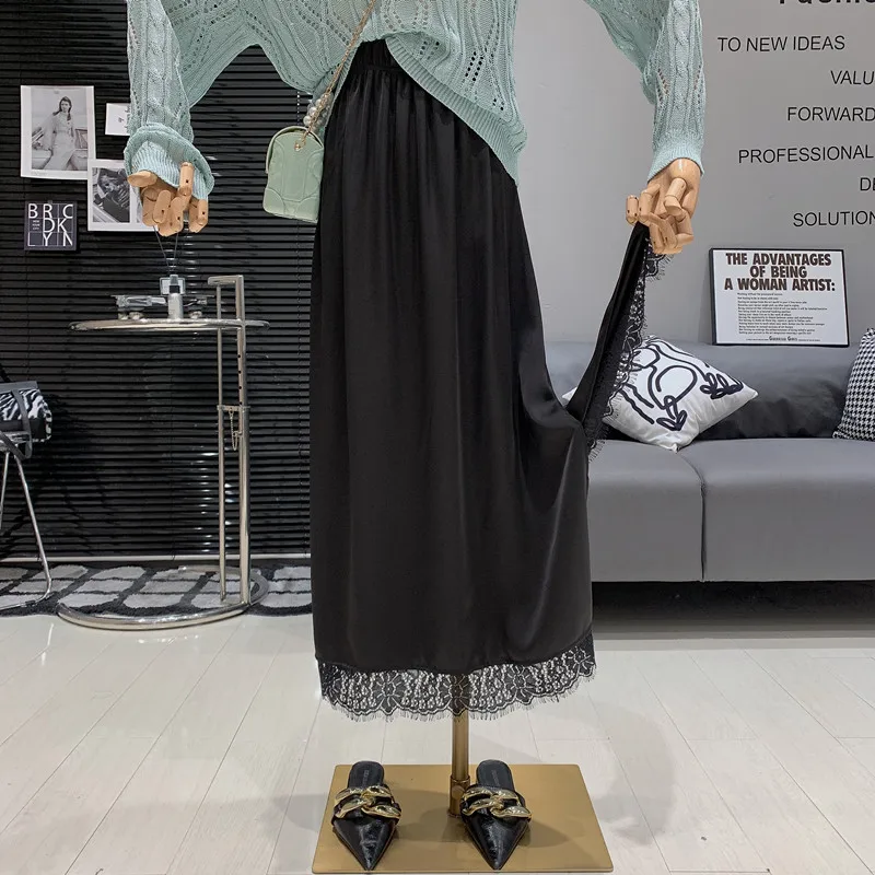Simple Solid Satin High Waist Spliced lace hem for women's summer new slim and versatile long skirt 
Simple Solid Satin High Waist Spliced lace hem for women's summer new slim and versatile long skirt