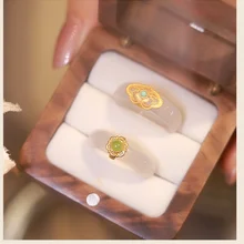 Simple Vintage Imitation Jade Flower Rings for Women Girls Fashion Ethnic Flower Resin Geometric Rings New Fashion Rings Jewelry