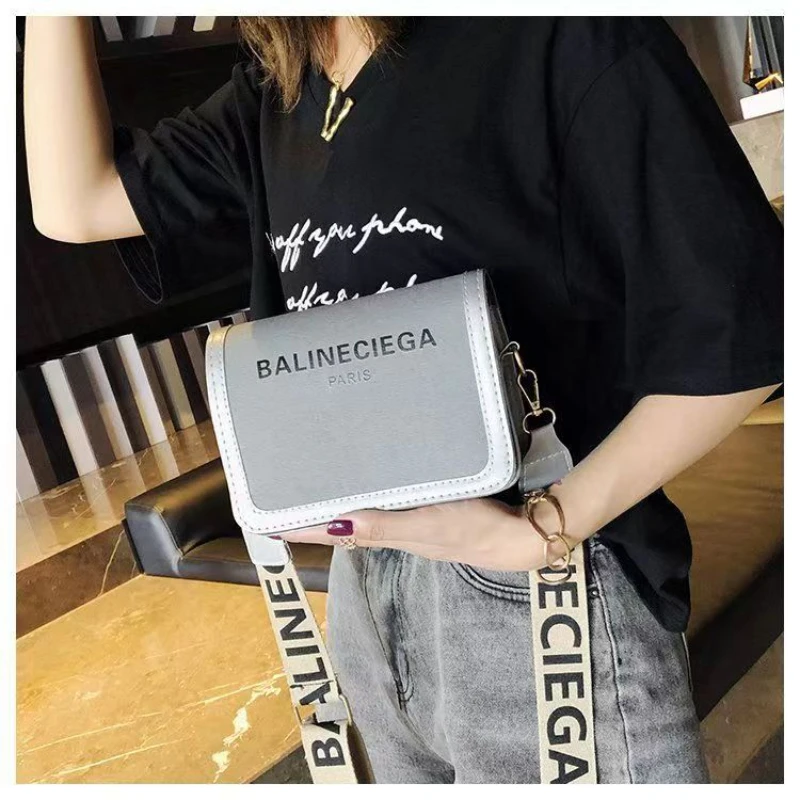 Crossbody Bags for Women Designer Luxury Casual Letter Wide Strap Shoulder Messenger Bags Women Purse and Handbags
Crossbody Bags for Women Designer Luxury Casual Letter Wide Strap Shoulder Messenger Bags Women Purse and Handbags