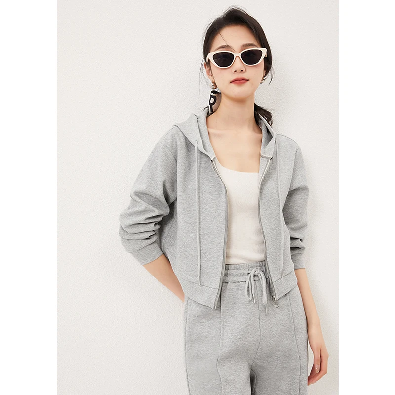 2 piece set women crop top with hood +pants spring summer 2023 high-quality fashion suit
2 piece set women crop top with hood +pants spring summer 2023 high-quality fashion suit