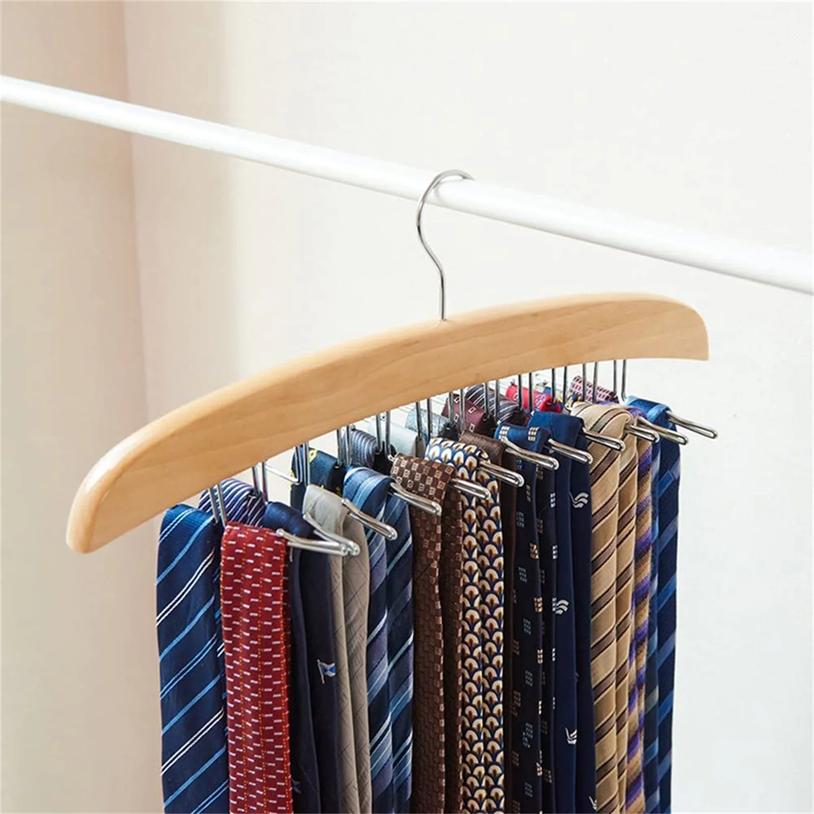 2022 New Foldable Anti-Slip Metal Hook Drying Racks Hanger 24 Large Capacity Space Saving 360° Rotation Corsets Tank Tops Hanger 
2022 New Foldable Anti-Slip Metal Hook Drying Racks Hanger 24 Large Capacity Space Saving 360° Rotation Corsets Tank Tops Hanger