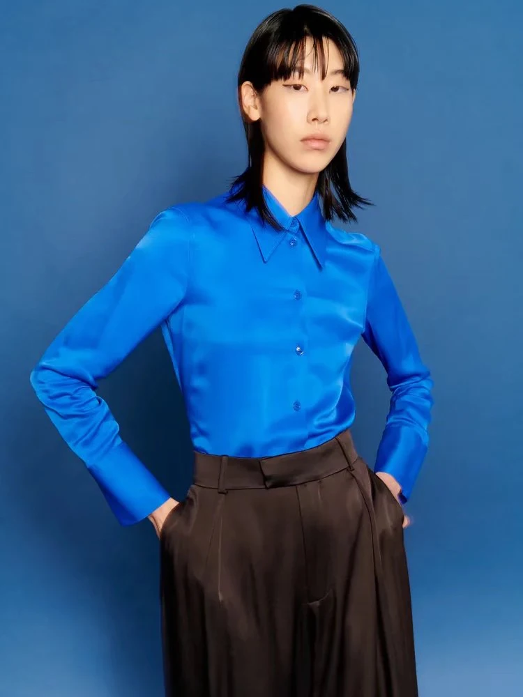 KBAT Women 2022 Fashion Oversized Satin Blouses RblueSolid Color Boystyle Loose Long Sleeve Button-up Female Shirts Tops
KBAT Women 2022 Fashion Oversized Satin Blouses RblueSolid Color Boystyle Loose Long Sleeve Button-up Female Shirts Tops