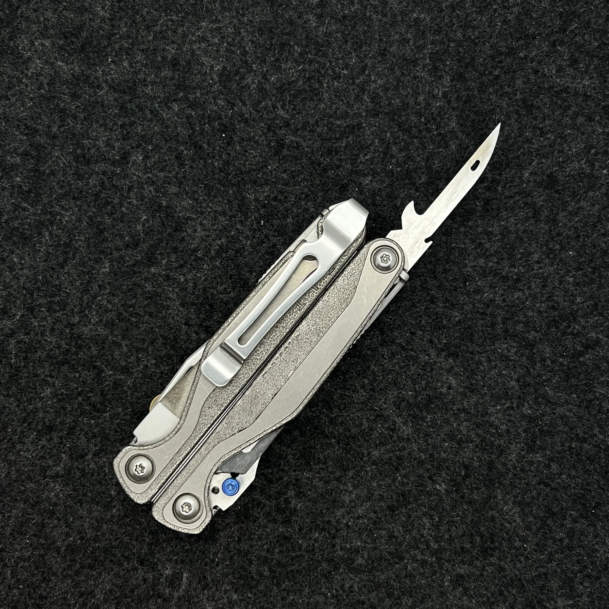 Запчасть для Leatherman Charge TTI/Wave/Signal/Rebar - открывалка с перфоратором из стали M42 
Запчасть для Leatherman Charge TTI/Wave/Signal/Rebar - открывалка с перфоратором из стали M42
