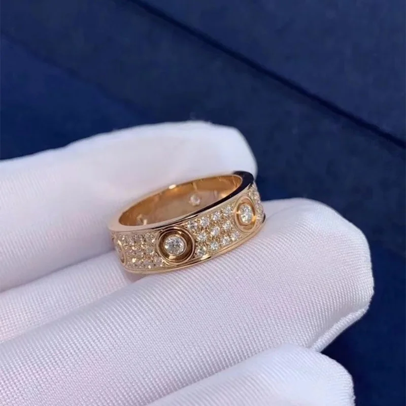 100%Sterling Silver Couple Ring Luxury Brand Style Fashion Classics Charming Style
100%Sterling Silver Couple Ring Luxury Brand Style Fashion Classics Charming Style