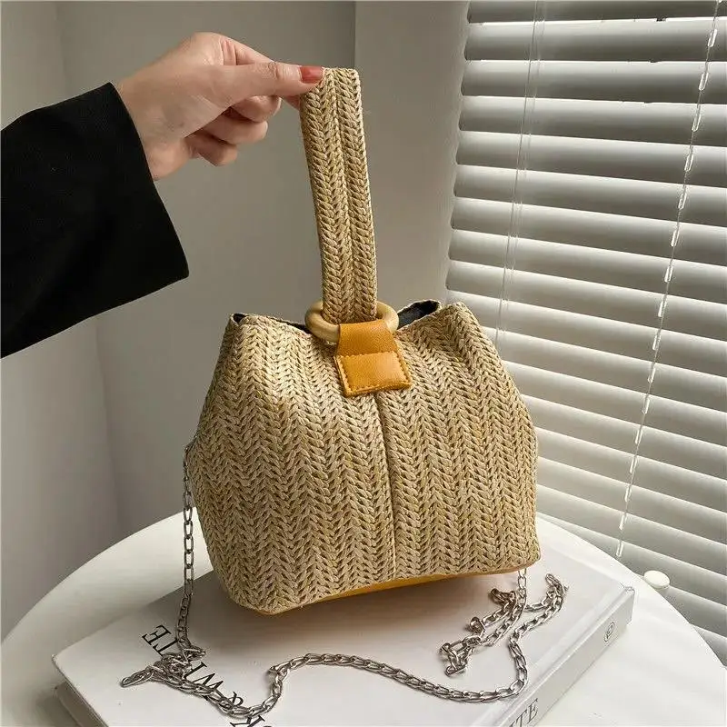 Luxury Brand design Personality Net Red Chain Shoulder Diagonal Straw Bag Fashion Straw Handbag Crossbody Beach Bags for Women 
Luxury Brand design Personality Net Red Chain Shoulder Diagonal Straw Bag Fashion Straw Handbag Crossbody Beach Bags for Women