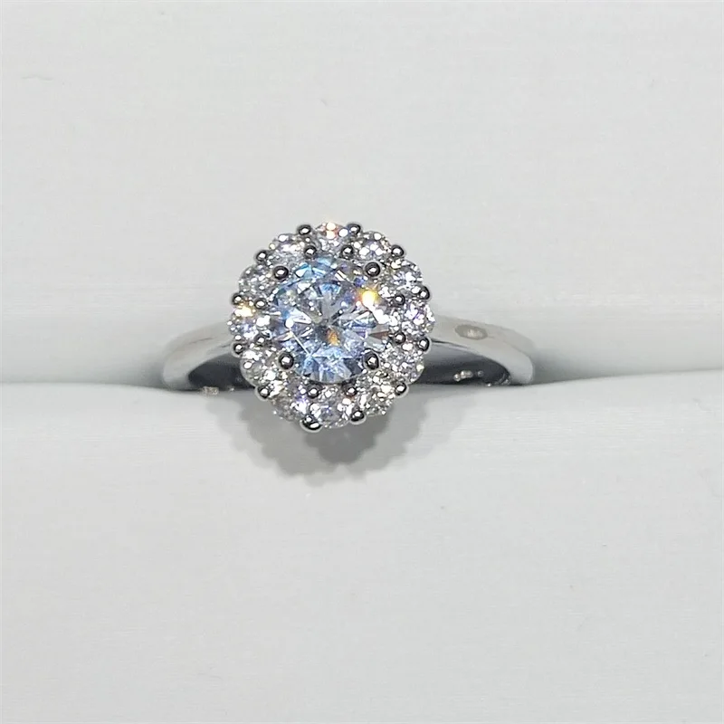 Luxury Fashion Premium Inlay Band Zircon Ring for Women Girl Open Adjustable Engagement Wedding Ring
Luxury Fashion Premium Inlay Band Zircon Ring for Women Girl Open Adjustable Engagement Wedding Ring