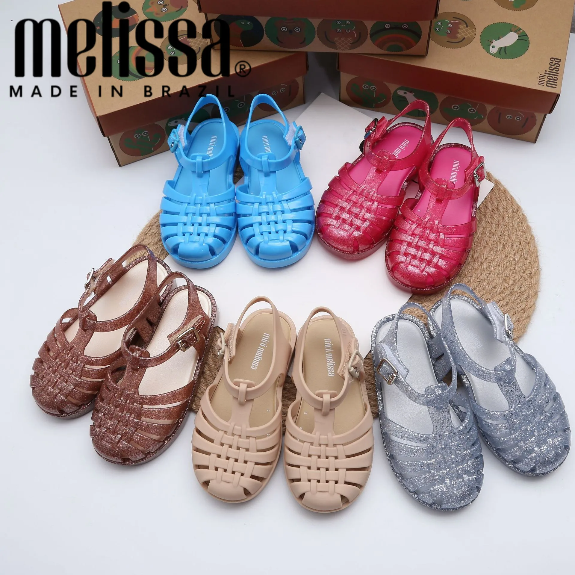 Детская летняя обувь Melissa R5, модные плетеные пляжные туфли с перфорацией, мягкая подошва для принцесс, для мальчиков и девочек
Детская летняя обувь Melissa R5, модные плетеные пляжные туфли с перфорацией, мягкая подошва для принцесс, для мальчиков и девочек