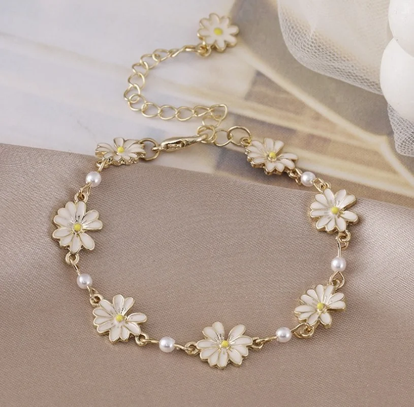 Fashion Sweet Daisy Flower Bracelets Personality Minimalist Flowers Bracelet Women Party Banquet Statement Jewelry Gift
Fashion Sweet Daisy Flower Bracelets Personality Minimalist Flowers Bracelet Women Party Banquet Statement Jewelry Gift