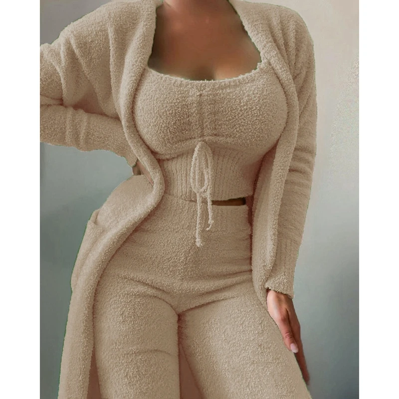2023 New Women's Velvet Pajamas Set Autumn Winter Warm Soft Fleece Homewear Crop Top+Long Pants+Coat 3 Pieces Suit Pyjamas S-3XL
2023 New Women's Velvet Pajamas Set Autumn Winter Warm Soft Fleece Homewear Crop Top+Long Pants+Coat 3 Pieces Suit Pyjamas S-3XL