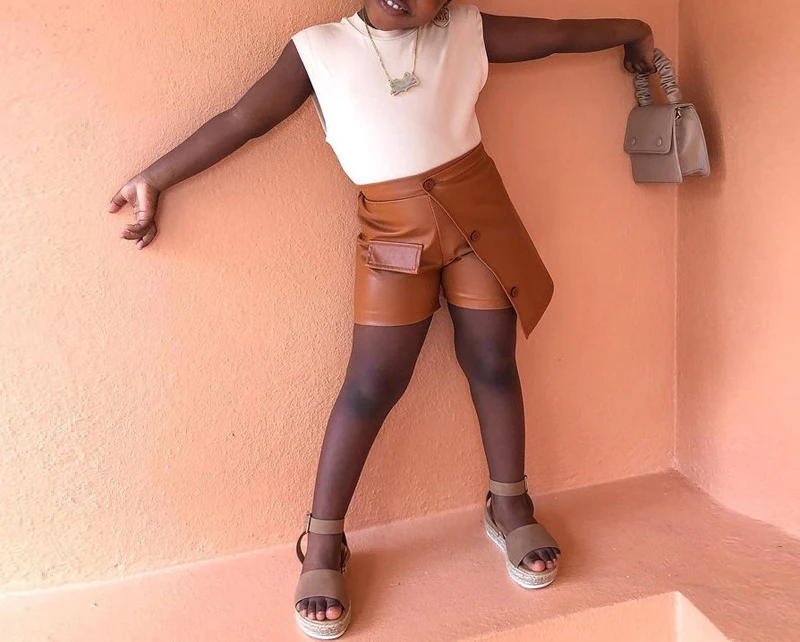 Children's Clothing Girls 2022 Summer New Fashion Casual Sleeveless Vest Shorts Suit
Children's Clothing Girls 2022 Summer New Fashion Casual Sleeveless Vest Shorts Suit