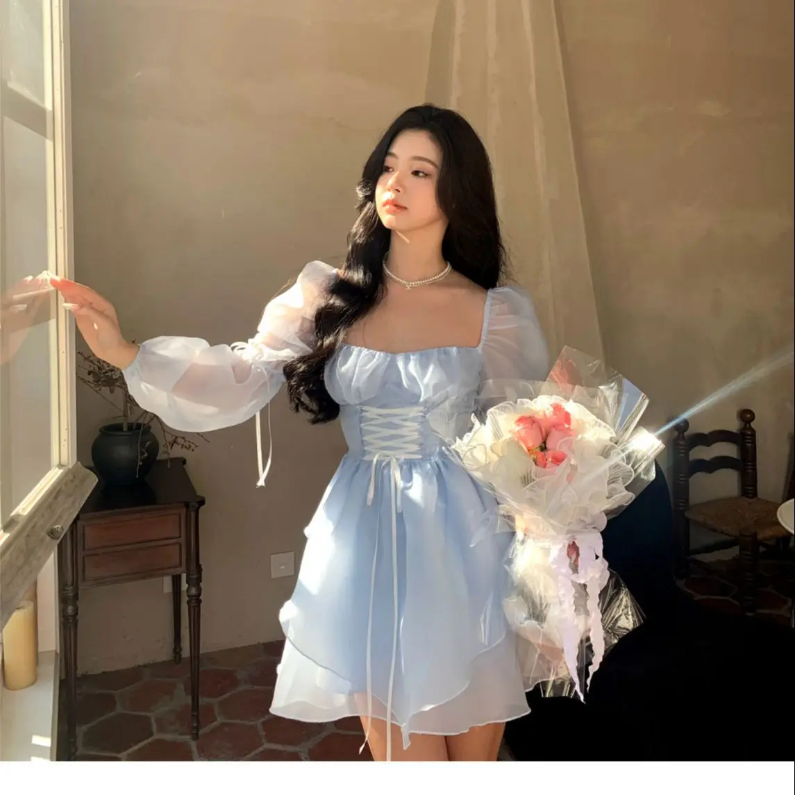 2023 Spring/Summer New Fairy Blue Short Sleeves Waist Tie Up Mesh Ponchy Escaping Princess Dress
2023 Spring/Summer New Fairy Blue Short Sleeves Waist Tie Up Mesh Ponchy Escaping Princess Dress