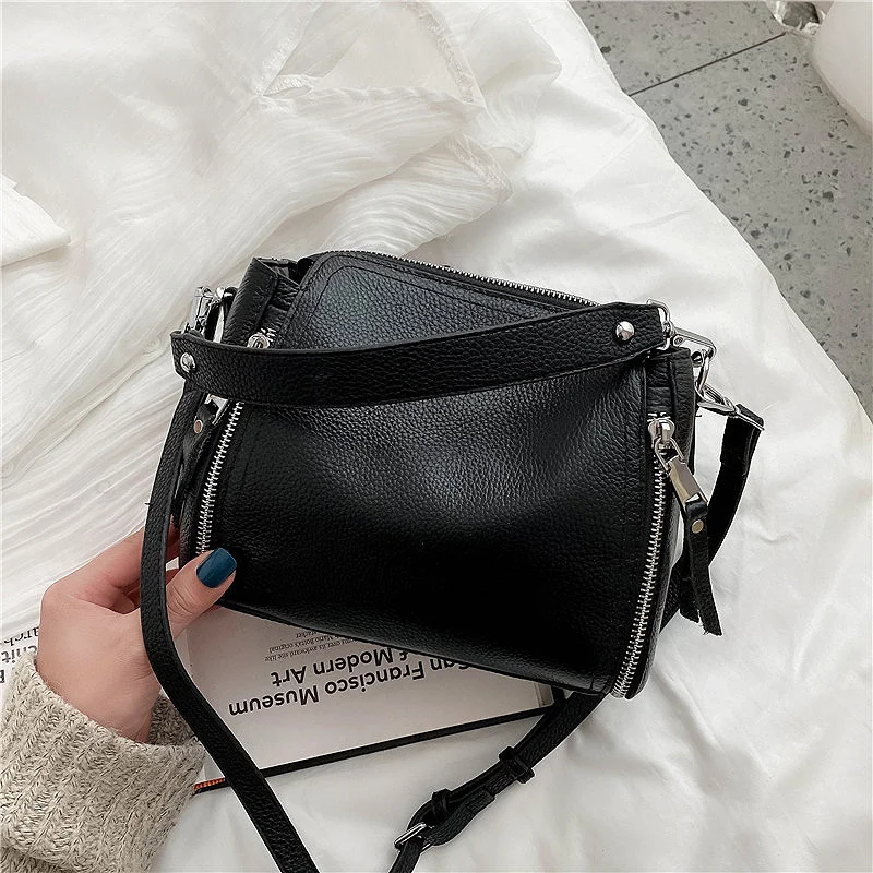 2023 New Genuine Leather Handbag Designers Women Messenger Bags Females Bucket Bag Leather Crossbody Shoulder Bag Handbag Bolsa
2023 New Genuine Leather Handbag Designers Women Messenger Bags Females Bucket Bag Leather Crossbody Shoulder Bag Handbag Bolsa