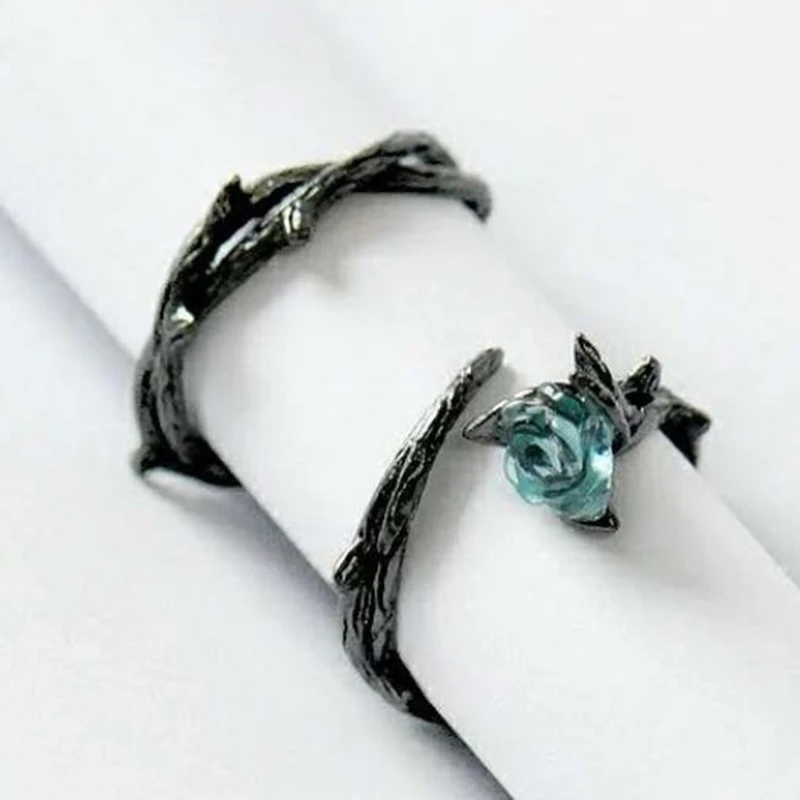 Gothic BLack Thorns Punk Couple Rings Paired Blue Crystal Rose Statement Finger Ring for Men Women Best Friends Fashion Jewelry
Gothic BLack Thorns Punk Couple Rings Paired Blue Crystal Rose Statement Finger Ring for Men Women Best Friends Fashion Jewelry