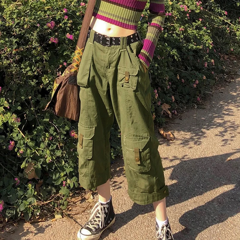 Y2K Aesthetic Vintage Calf-Length Cargo Pants Pockets Harajuku Grunge Retro Baggy Trousers Women High Waist Sweatpant Streetwear
Y2K Aesthetic Vintage Calf-Length Cargo Pants Pockets Harajuku Grunge Retro Baggy Trousers Women High Waist Sweatpant Streetwear