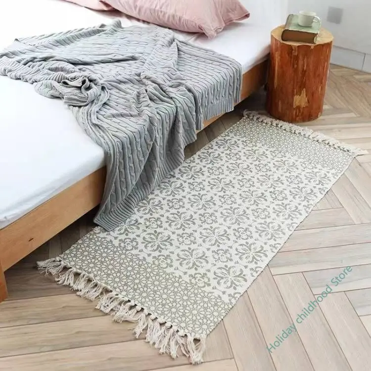 Luxurious Bohemian style cotton linen soft carpet handmade tassel carpet living room bedside mat
Luxurious Bohemian style cotton linen soft carpet handmade tassel carpet living room bedside mat