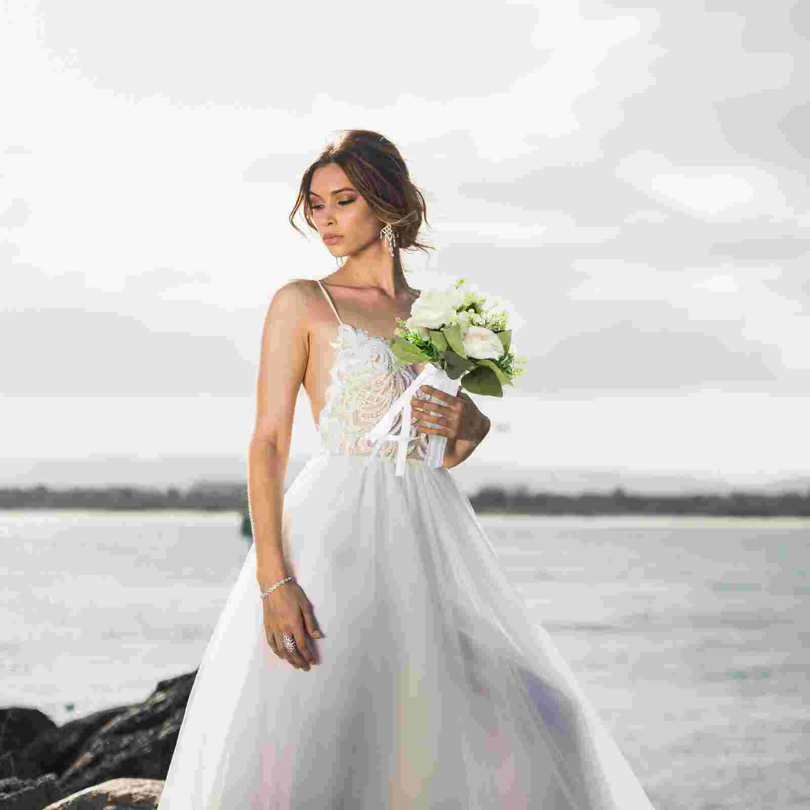 Bride Fake Silk Flower Bouquet Wedding Throw Bouquet Wedding Holding Bouquet Artificial Bouquet for Wedding Bouquet Photo Prop
Bride Fake Silk Flower Bouquet Wedding Throw Bouquet Wedding Holding Bouquet Artificial Bouquet for Wedding Bouquet Photo Prop