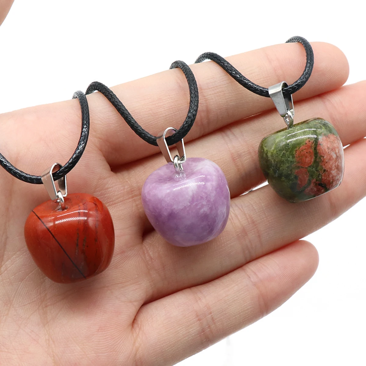 Natural Stone Unakite Obsidian Apple Shape Pendant Necklace Sweet Romantic Jewelry as a Valentine's Day Gift for Women
Natural Stone Unakite Obsidian Apple Shape Pendant Necklace Sweet Romantic Jewelry as a Valentine's Day Gift for Women