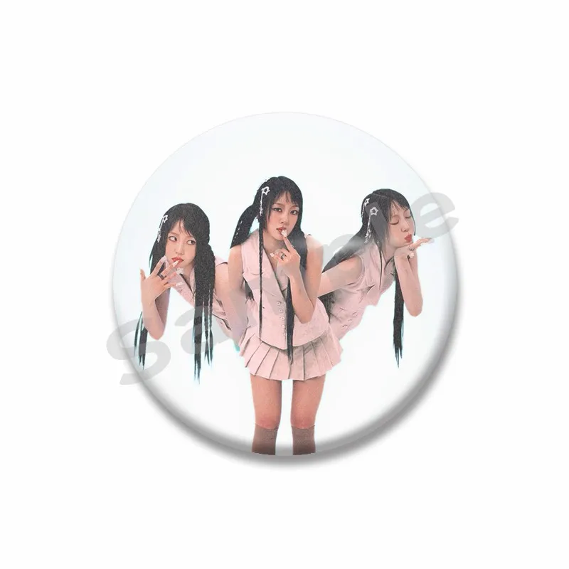 Булавки LOONA YVES
Булавки LOONA YVES