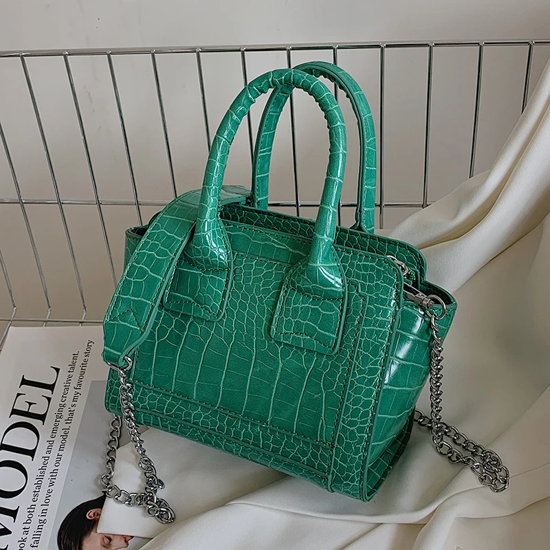 Mini Chain Crocodile Pattern Women's Shoulder Bags 2022 Fashion PU Leather Brand Deginer Crossbody Bag Female Handbag Totes
Mini Chain Crocodile Pattern Women's Shoulder Bags 2022 Fashion PU Leather Brand Deginer Crossbody Bag Female Handbag Totes