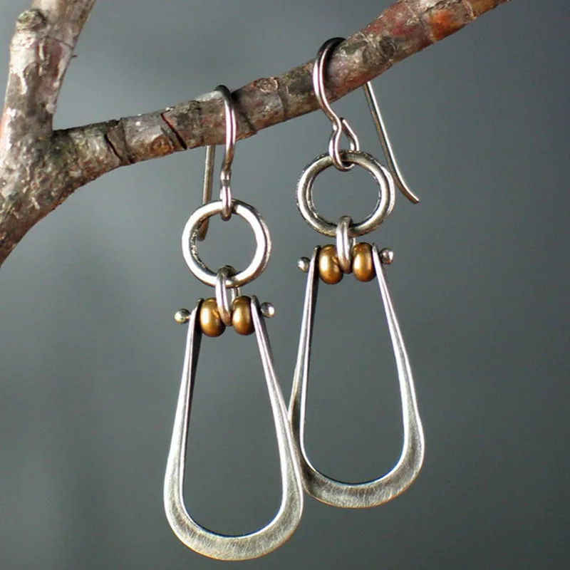 Vintage Metal Mechanical Earrings Simple Ladies Handmade Hook Dangle Punk Earrings
Vintage Metal Mechanical Earrings Simple Ladies Handmade Hook Dangle Punk Earrings