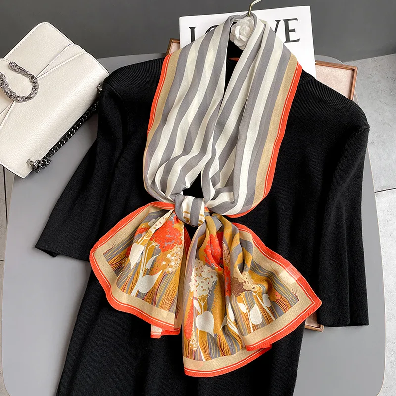 Summer 2022 Fashion 35*140cm Small Silk Scarf Women Bag Skinny Scarves Luxury Brand Narrow Long Decorate Belt Head Band Designer
Summer 2022 Fashion 35*140cm Small Silk Scarf Women Bag Skinny Scarves Luxury Brand Narrow Long Decorate Belt Head Band Designer