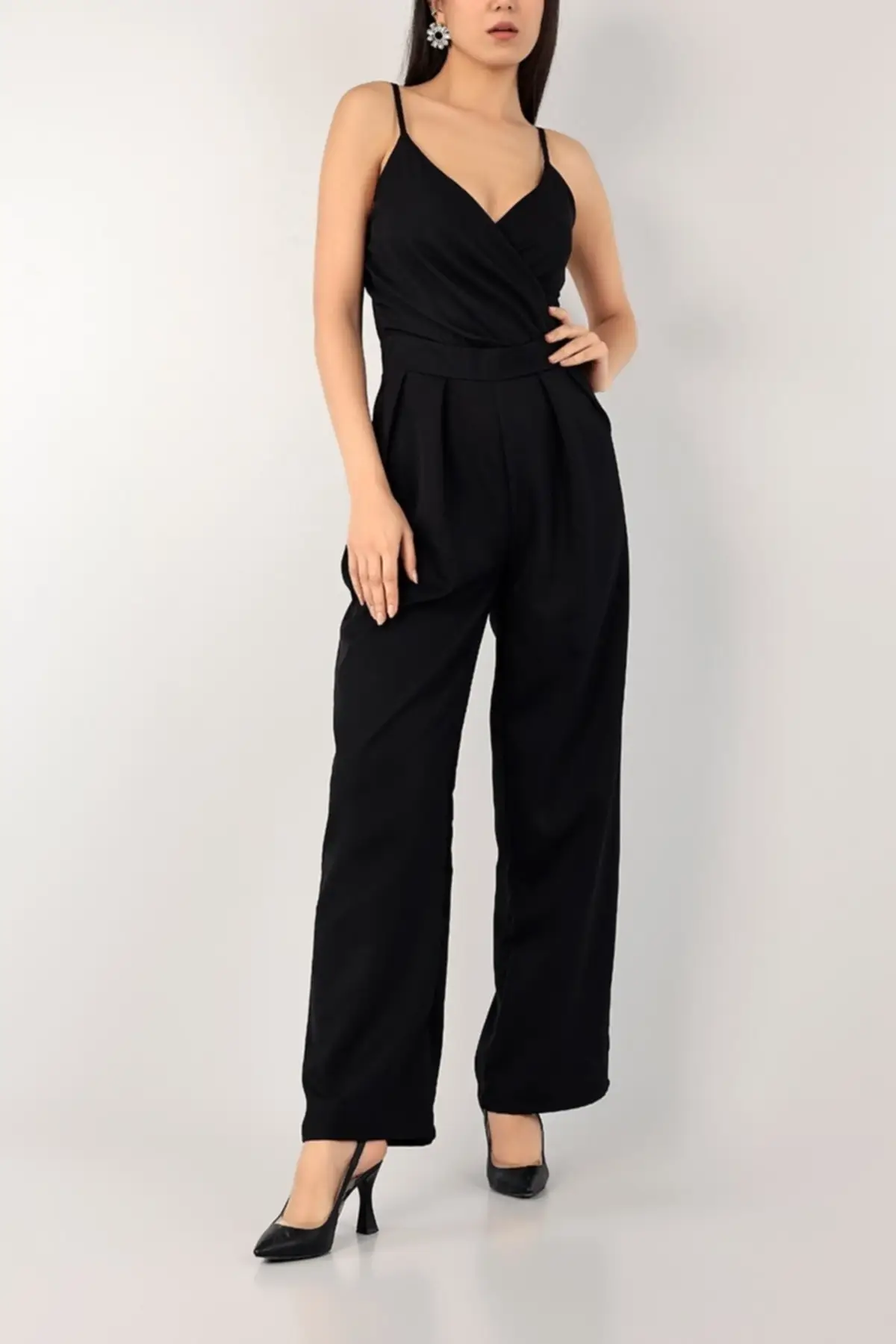 Women's Overalls Black Strap Atlas Fabric Jumpsuit Hot Style Quality Fabric Sleeveless Baggy Trousers Casual Jumpsuit
Women's Overalls Black Strap Atlas Fabric Jumpsuit Hot Style Quality Fabric Sleeveless Baggy Trousers Casual Jumpsuit