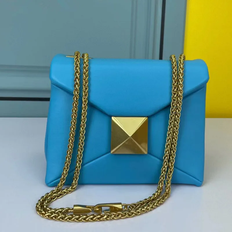 New Soft Leather Women Shoulder Bag Fashion Designer Square Handbag Classic Large Rivet Chain Cross Body Dinner Messenger Bags
New Soft Leather Women Shoulder Bag Fashion Designer Square Handbag Classic Large Rivet Chain Cross Body Dinner Messenger Bags