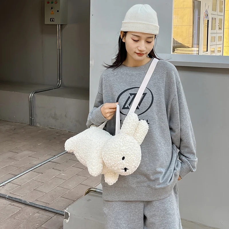 2023 New Miffys Doll Fashion Shoulder Bag Female New Winter Kawaii Plush Miffys Rabbit Cartoon Messenger Bag For girl
2023 New Miffys Doll Fashion Shoulder Bag Female New Winter Kawaii Plush Miffys Rabbit Cartoon Messenger Bag For girl