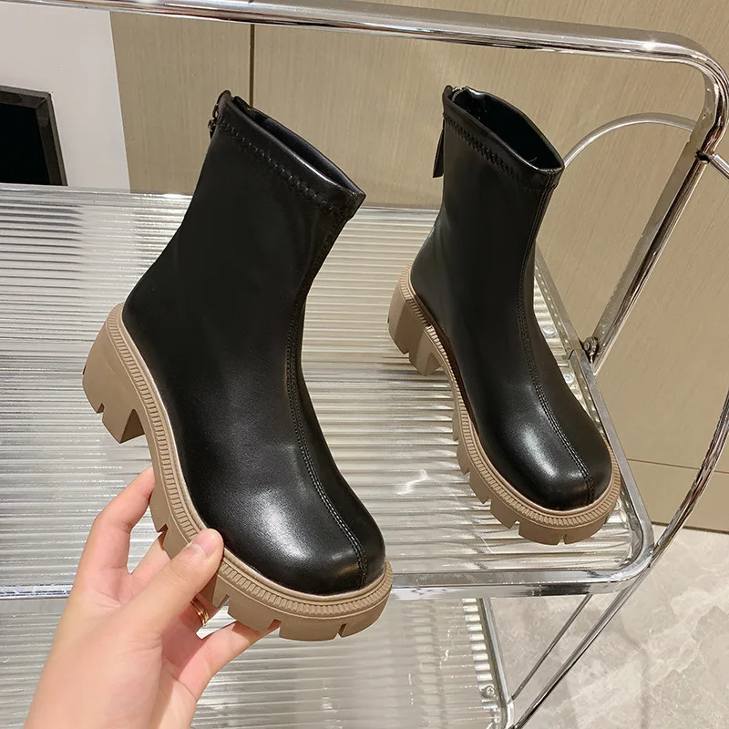 Women's Rubber Boots Chelsea Zipper Round Toe Clogs Platform Female Shoes Winter Footwear Luxury Designer Boots-Women Rain Med
Women's Rubber Boots Chelsea Zipper Round Toe Clogs Platform Female Shoes Winter Footwear Luxury Designer Boots-Women Rain Med