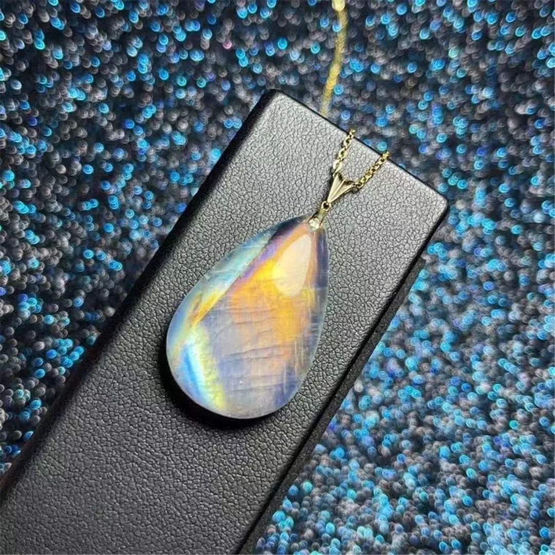 Natural Yellow Light Moonstone Pendant 18K Gold For Women Man Crystal Luck Love Healing Gift 25x19x6mm Stone Beads Jewelry AAAAA 
Natural Yellow Light Moonstone Pendant 18K Gold For Women Man Crystal Luck Love Healing Gift 25x19x6mm Stone Beads Jewelry AAAAA