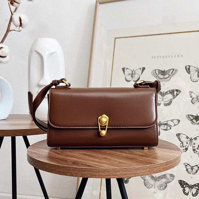 Retro Baguette Bags Women Microfiber Leather Underarm Fashion Western Style Messenger Shoulder Bags LF001
Retro Baguette Bags Women Microfiber Leather Underarm Fashion Western Style Messenger Shoulder Bags LF001