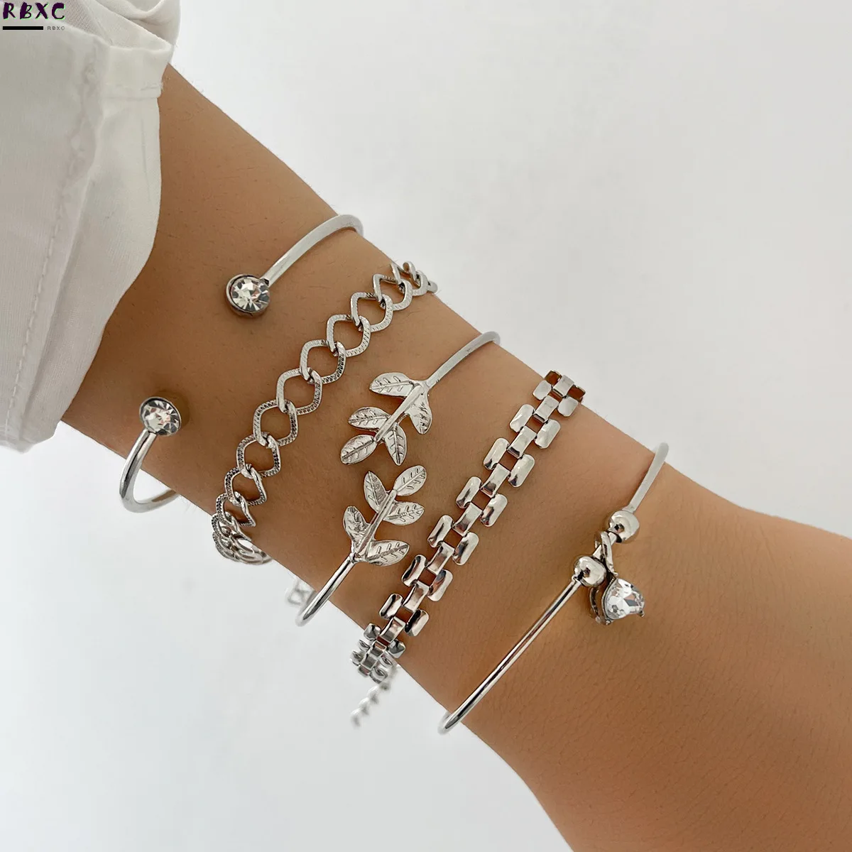 RBXC 5pcs Punk Silver Color Chain Bracelets for Women Charms Crystal Open Bangle Female Boho Fashion Jewelry Pulseras Mujer
RBXC 5pcs Punk Silver Color Chain Bracelets for Women Charms Crystal Open Bangle Female Boho Fashion Jewelry Pulseras Mujer