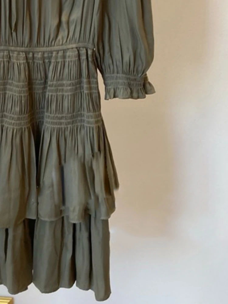 2023 New Women Dress Army Green Lace-up Round Neck Ruffle Solid Color Mid-sleeve Slim Dress
2023 New Women Dress Army Green Lace-up Round Neck Ruffle Solid Color Mid-sleeve Slim Dress