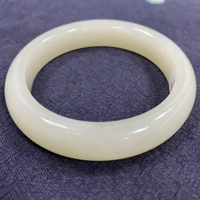 Natural White Hetian Jade 54mm-64mm Bracelet Elegant Princess Jewelry for Mom and Girlfriend
Natural White Hetian Jade 54mm-64mm Bracelet Elegant Princess Jewelry for Mom and Girlfriend