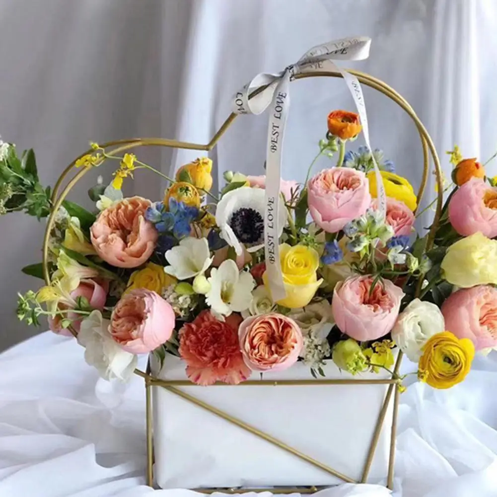 Geometric Flower Basket Multifunctional Iron Strong Construction Portable Gift Basket Household Supplies
Geometric Flower Basket Multifunctional Iron Strong Construction Portable Gift Basket Household Supplies