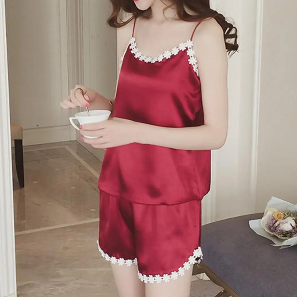 2 Pcs/Set Casual Sleeveless Spaghetti Strap Lady Night Clothes Nighty Suit Wear-resistant Super Soft Fabric
2 Pcs/Set Casual Sleeveless Spaghetti Strap Lady Night Clothes Nighty Suit Wear-resistant Super Soft Fabric
