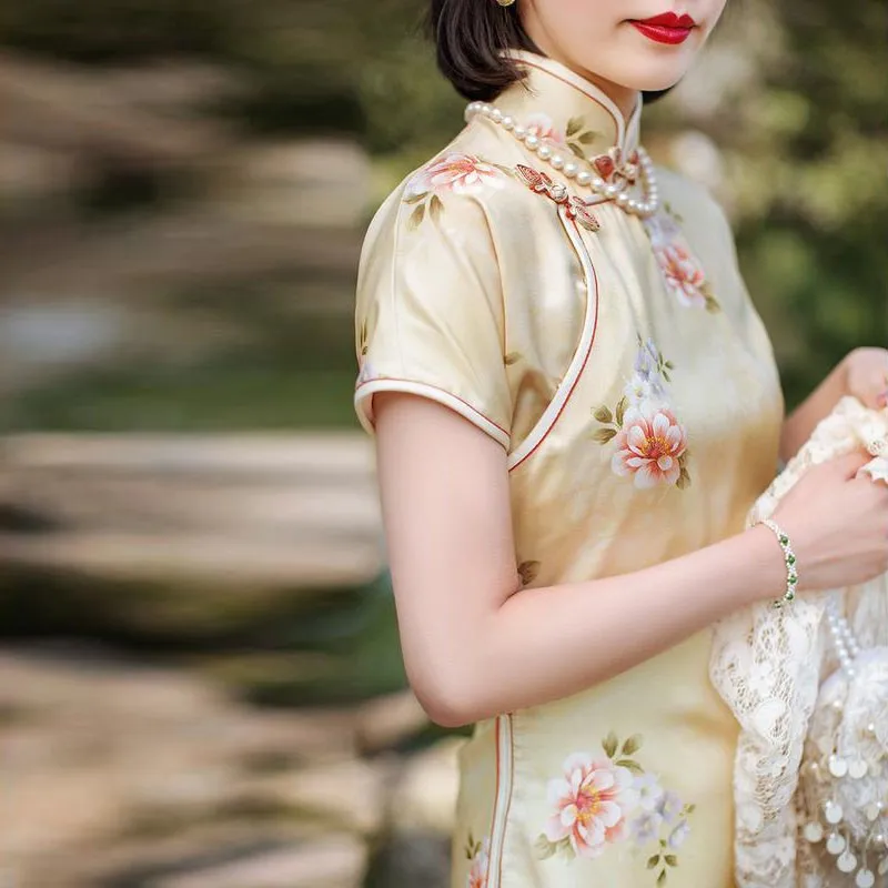 Summer Retro New Print Elegant Oriental Dress Improved Cheongsam Women Qipao Vintage Floral Chinese Dresses Traditional Gown
Summer Retro New Print Elegant Oriental Dress Improved Cheongsam Women Qipao Vintage Floral Chinese Dresses Traditional Gown