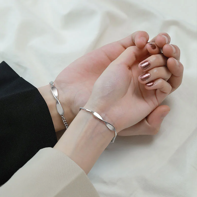 Trendy Sterling 925 Silver Chain Bracelets For Lover Anniversary Gift Fashion GeometryCouple Bracelet Male Hand Accessories 2022
Trendy Sterling 925 Silver Chain Bracelets For Lover Anniversary Gift Fashion GeometryCouple Bracelet Male Hand Accessories 2022