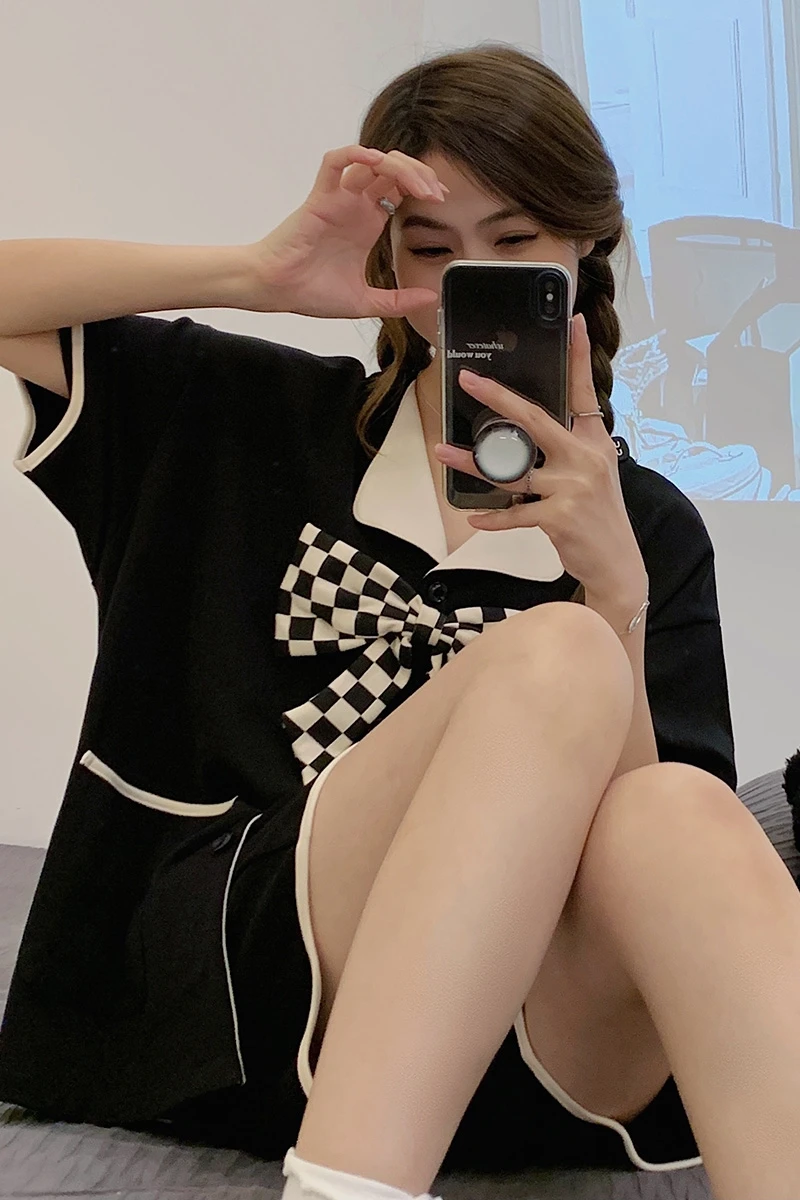 2023 New Pajamas Women's Summer Short Sleeve Shorts Pure Cotton Thin Cardigan Home Suit Two Piece Set
2023 New Pajamas Women's Summer Short Sleeve Shorts Pure Cotton Thin Cardigan Home Suit Two Piece Set