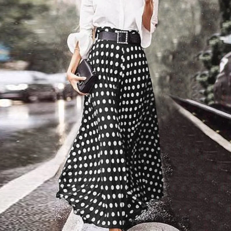 Vintage female come out of polka dots, long, bohemian, casual, high waist, party at the beach, dress in a skirt, e
Vintage female come out of polka dots, long, bohemian, casual, high waist, party at the beach, dress in a skirt, e