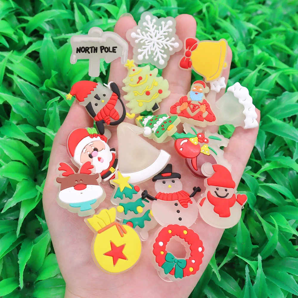 1Pcs PVC Luminous Santa Claus Snowman Christmas Tree Shoe Charms Children Buckle Clog Decorations Fit Croc Jibz X-mas Gift 
1Pcs PVC Luminous Santa Claus Snowman Christmas Tree Shoe Charms Children Buckle Clog Decorations Fit Croc Jibz X-mas Gift